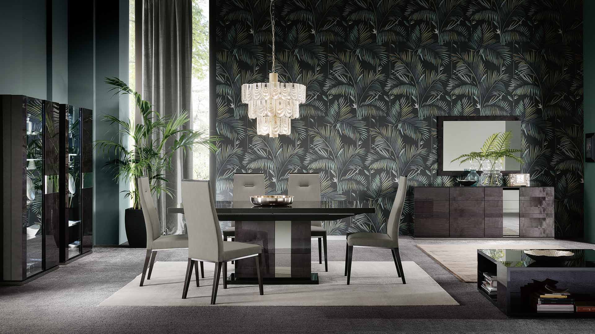 Выставка кухонь Рими и столовых групп ALF Group в салоне кухни Da Vinci